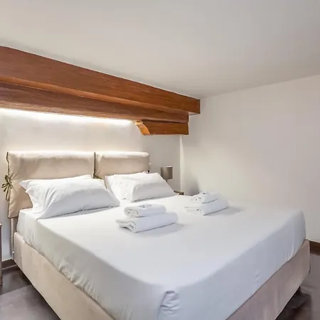 Trastevere San Calisto 3 Bdr * Рим