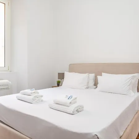Trastevere San Calisto 3 Bdr Рим