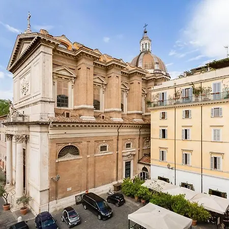 Luminous Few Steps From Piazza Navona Roma