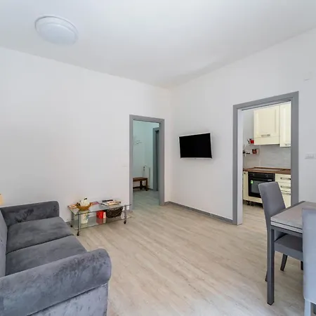 Arvalia By Rentbeat Apartment