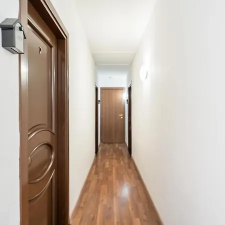Guest house Piramide *