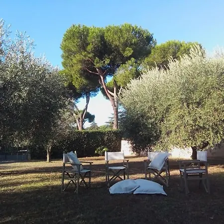 Residenza Nella Campagna Di Capitale. *