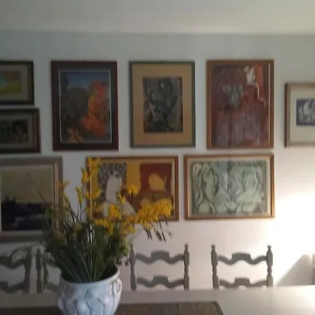 Residenza Nella Campagna Di Capitale. *