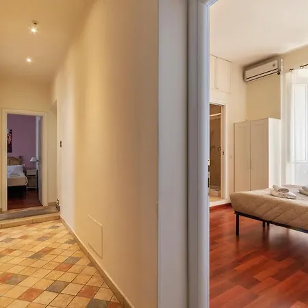 Apartment 4-rooms Flat At Vatican *