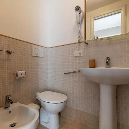 Apartment 4-rooms Flat At Vatican