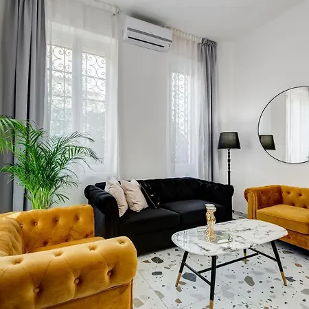 Chiara - A New Luxury Star Is Born In Rome! Villa *