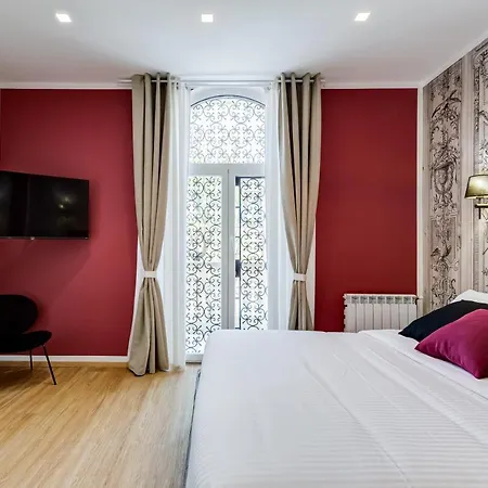 Chiara - A New Luxury Star Is Born In Rome! * Rome