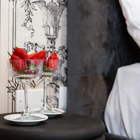Chiara - A New Luxury Star Is Born In Rome! Villa Roma