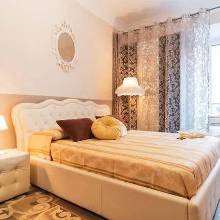 Royal - Elegante Nel Cuore Di