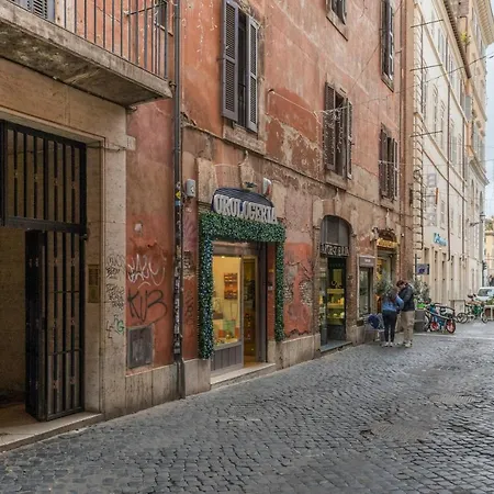 Maison Regola, Styilish In Campo De Fiori Rome