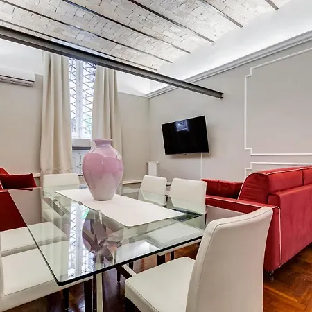 Spanish Garden Apartment *