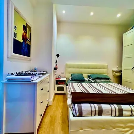 Apartment Auditorium Luxury