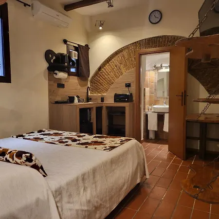 The Rabbit Hole Apartment *