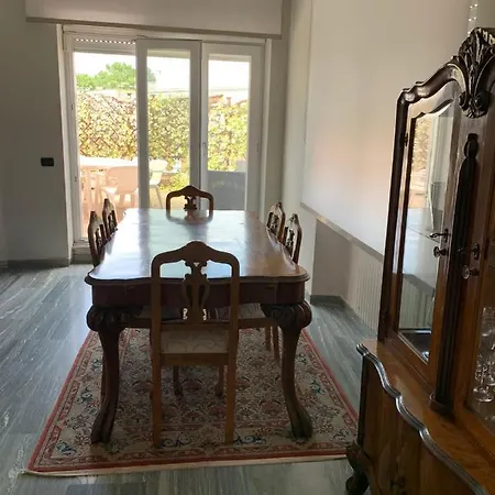 Pacuvio Vatican House Roma