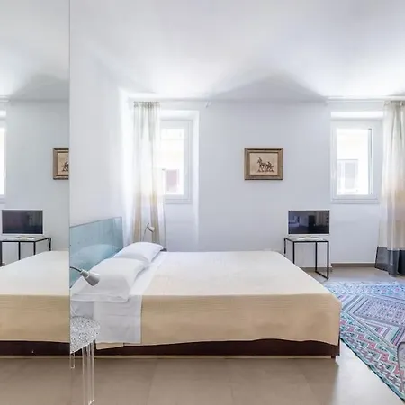Apartment Hospitalityrome Monti Leonina With Terrace Rome