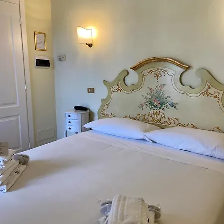 Sourire Hotel 3*