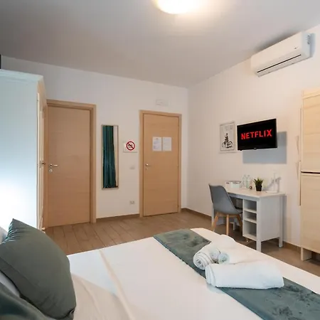 Close To San Pietro - Vatican Bed & Breakfast 2*