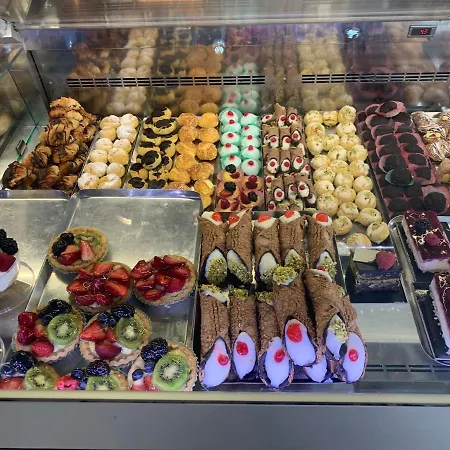 Arthouse Termini Affittacamere 2*