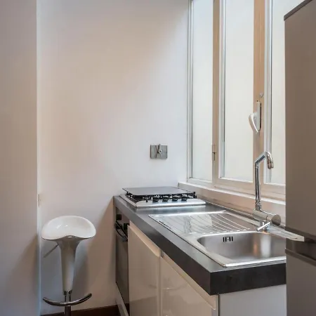 The Rent - Three-bedroom Close To The Quirinale * Rome