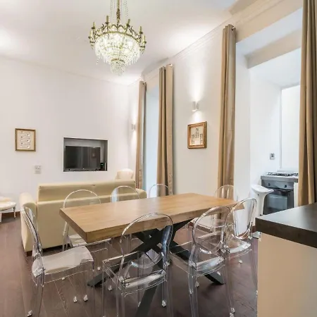 The Rent - Three-bedroom Close To The Quirinale Rome
