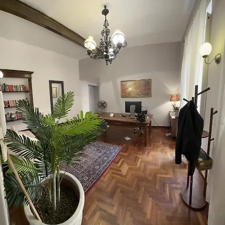 Apartment Lounge -