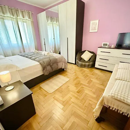 Apartment Max