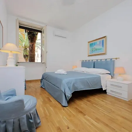 Mazzini Apartment *