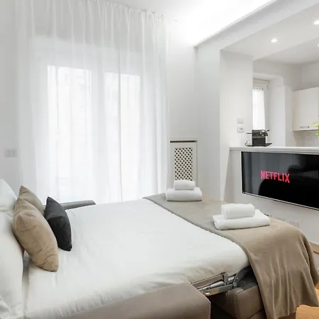 White Flat Gallia Apartment *