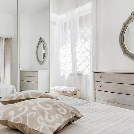 Maison Accademia Apartment *