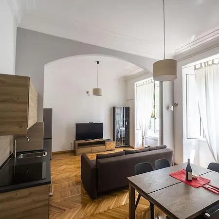 Lovely And New Near Termini Station Apartment