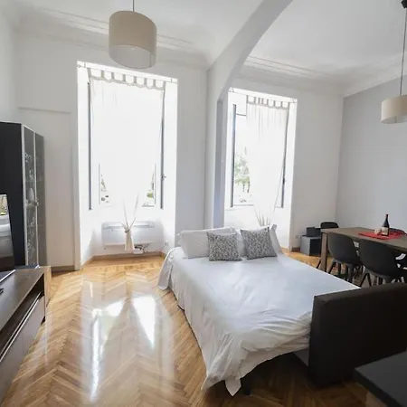 Lovely And New Near Termini Station Apartment Rome