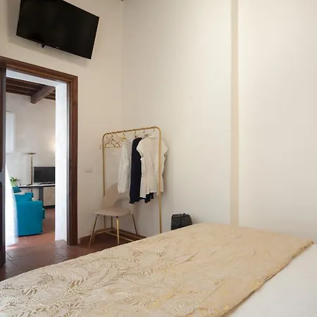Campo De Fiori Chic Apartment Rome