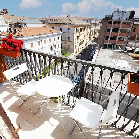 Key Center Affittacamere 3*