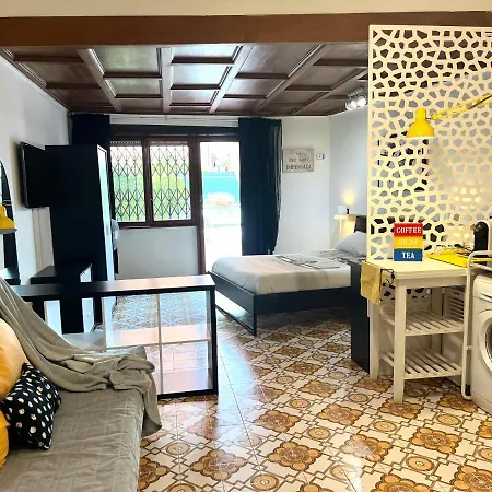 Aria Di Casa * Rome