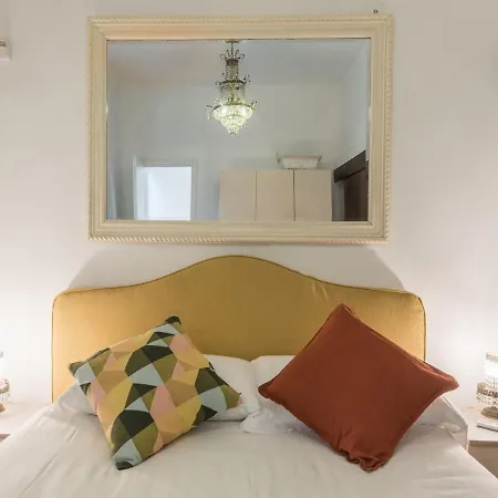 The Rent - Three-bedroom Close To The Quirinale Apartment *