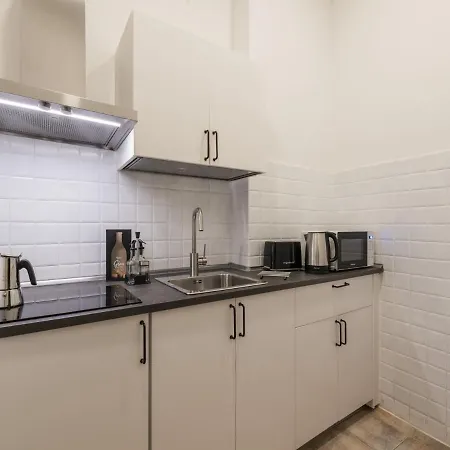 The Rent - Gorgeous One-bedroom Near Piazza Di Spagna Apartment Rome