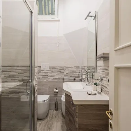 The Rent - Gorgeous One-bedroom Near Piazza Di Spagna