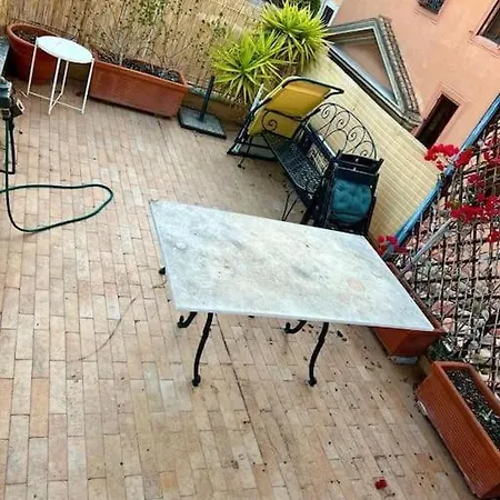 La Rosa Di Piazza Spagna * Rome