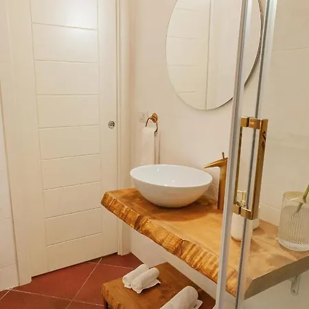 Re Di 43 Apartment