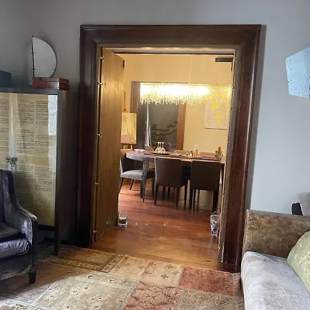 Flower Apartment