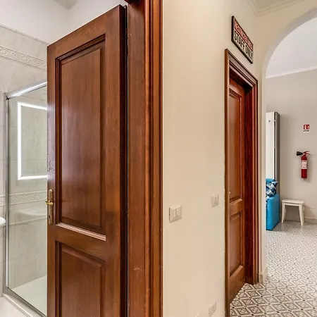 Rhome Colosseum Apartment *