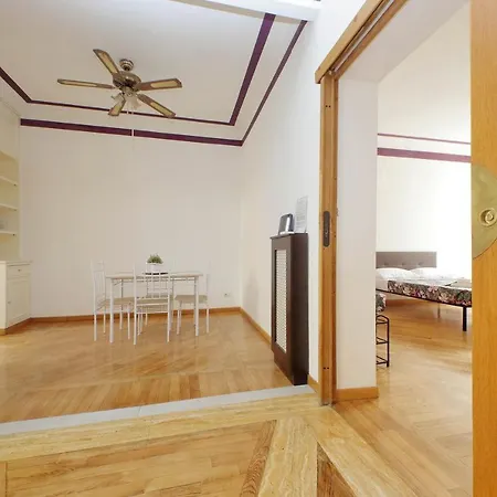 Apartment Sanctuary 32 Rome