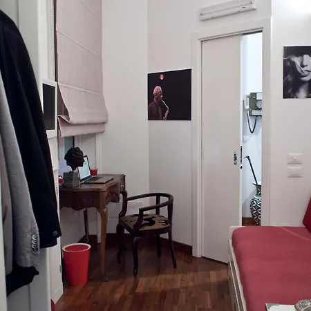 Residenza Romana Bed & Breakfast 3*