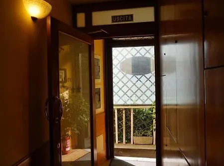 Green Hotel 2* Rom