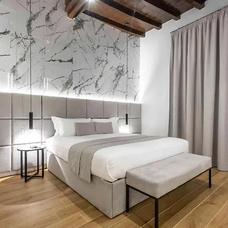 Гостевой дом At Luxury Navona *