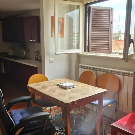 Apartment Casa Di Libri - Delizioso A 10 Min Da Trastevere