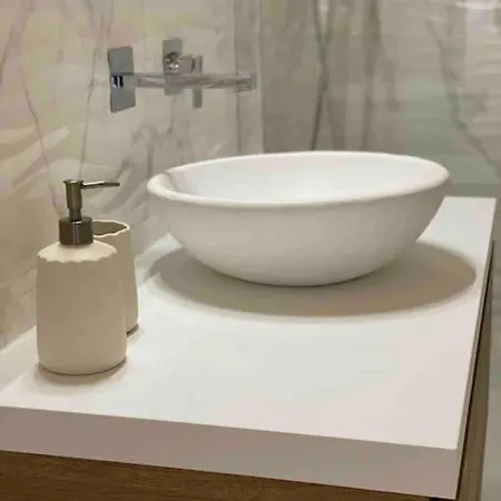 Monteverde Elegante E Moderno