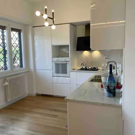 Apartment Monteverde Elegante E Moderno Rome