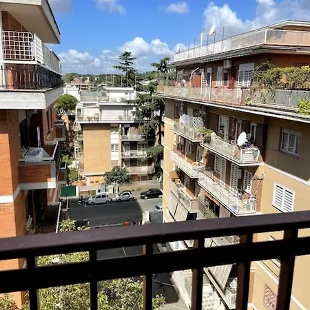 Apartment Monteverde Elegante E Moderno Rome
