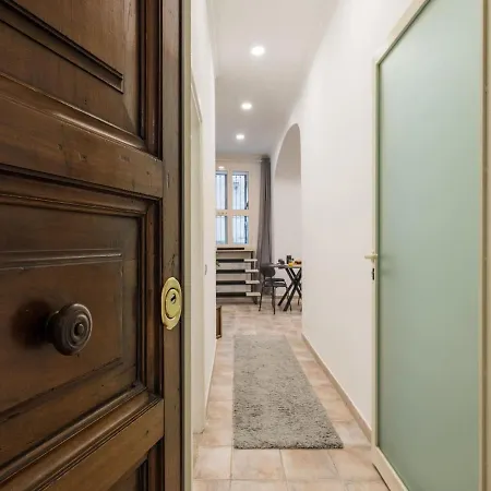The Rent - Gorgeous One-bedroom Near Piazza Di Spagna *